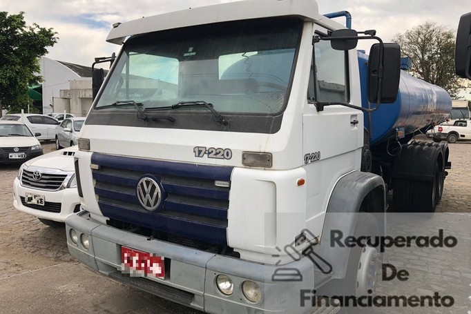 17 220 Volkswagen - 08/08